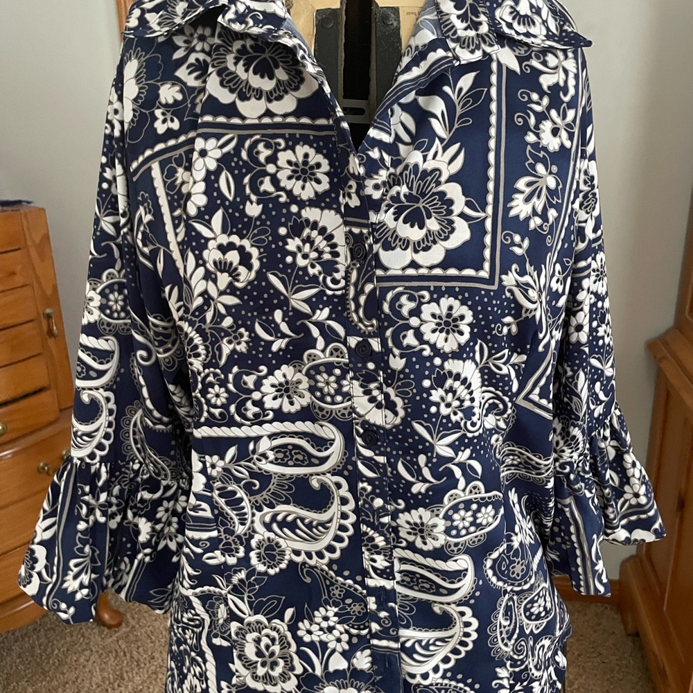 XL Blue, White and Gray Blouse with half sleeve.